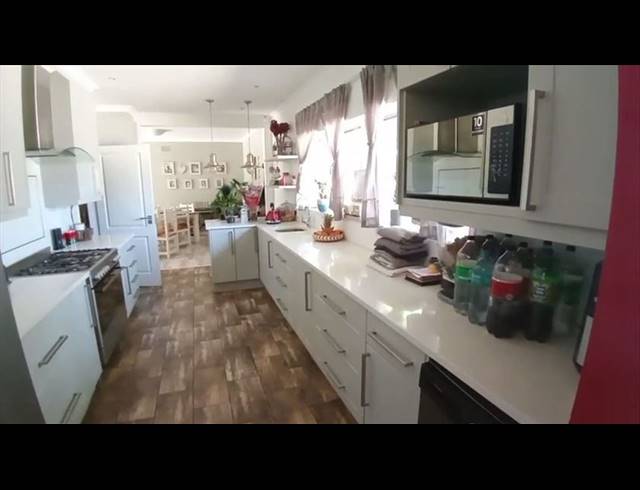 5 BEDROOM FREEHOLD FOR SALE IN TERENURE